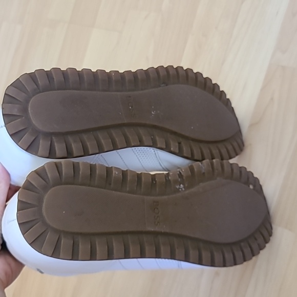 BOSS Perforated White Leather Sneakers Size 8.5 - Picture 8 of 10